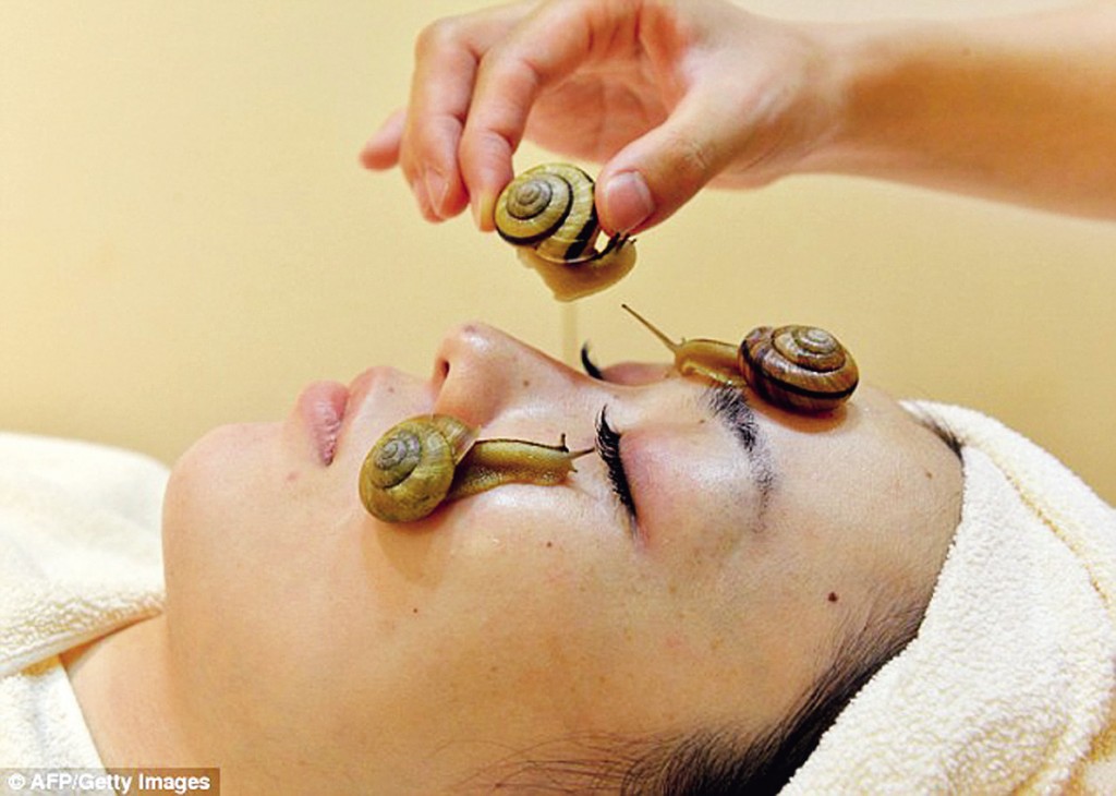 الأميرات ونجمات هوليوود يعالجن تجـاعيـــد الـوجــه بالحلـزون